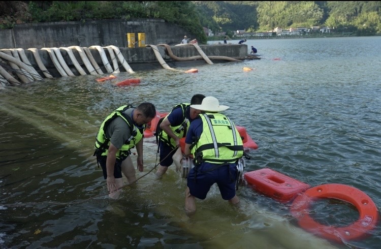 22台水泵每小时排水12万立方米重庆救援队已完成湖南平江任务转战九峰(图3)